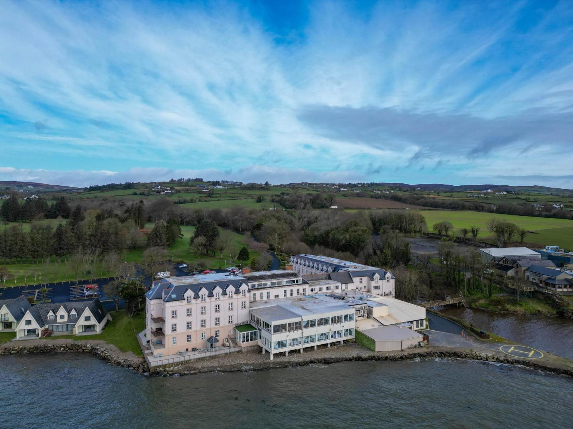 Redcastle Hotel Moville Bagian luar foto