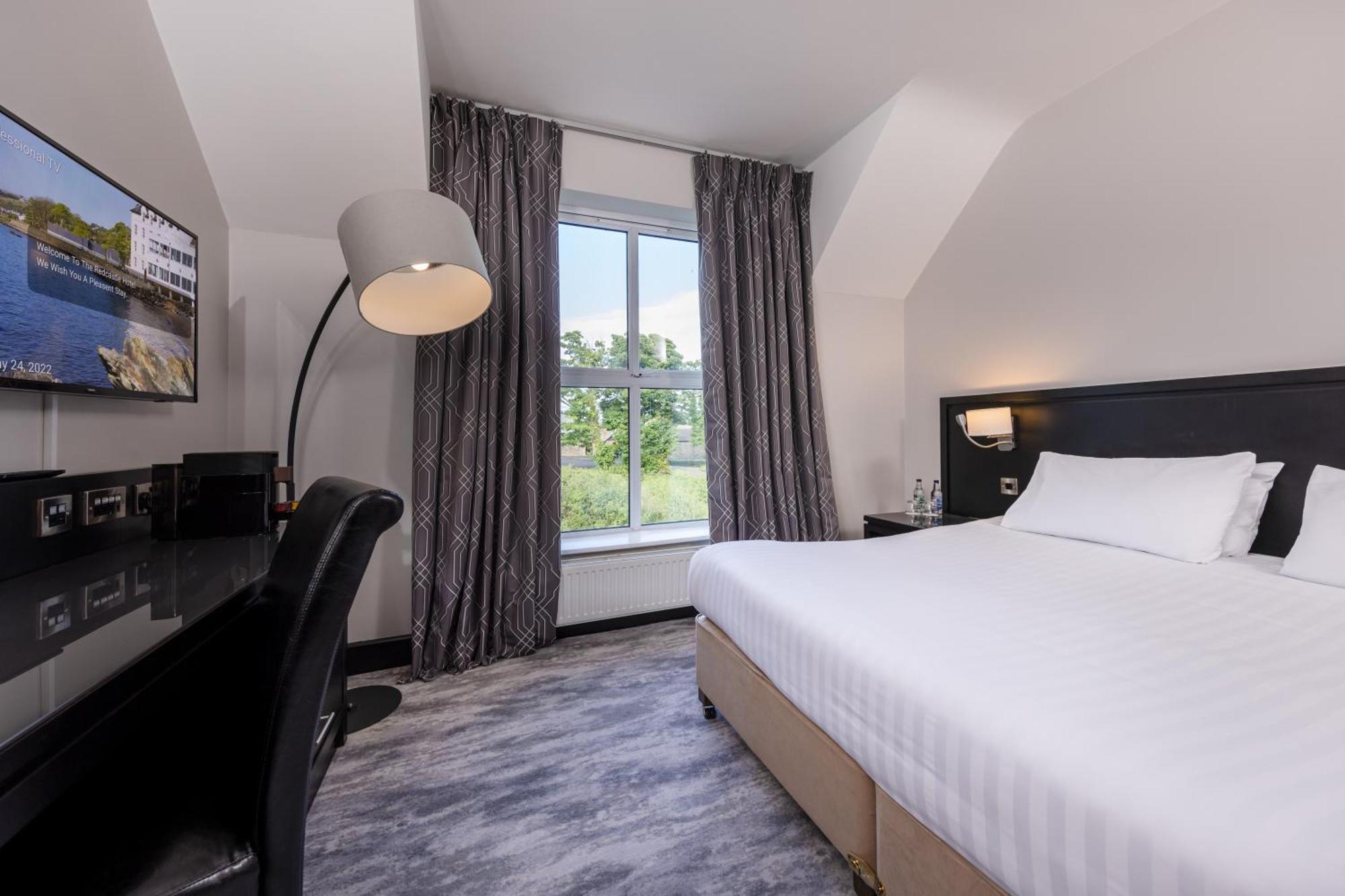 Redcastle Hotel Moville Bagian luar foto